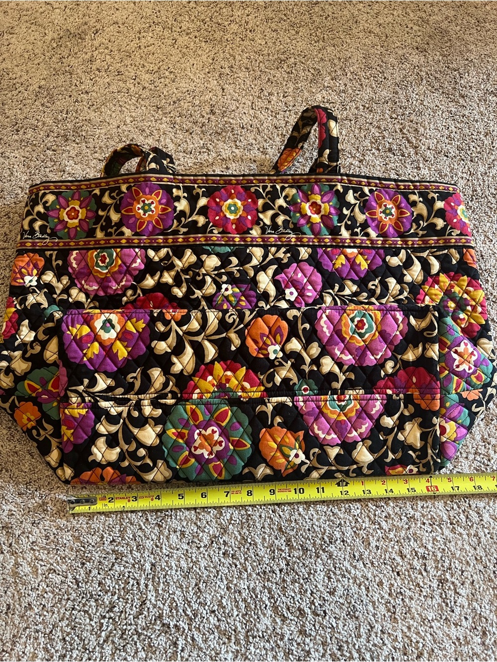 Vera Bradley Suzani Holiday Tote with Matching Makeup Bag 16”x14”x8” - Picture 9 of 11